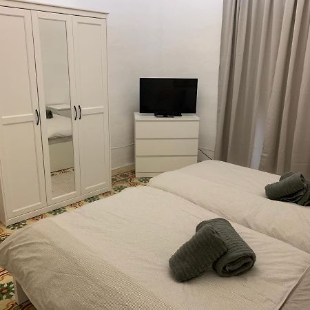 2 Bedroom Apartment In The Centre Of Валета Екстериор снимка