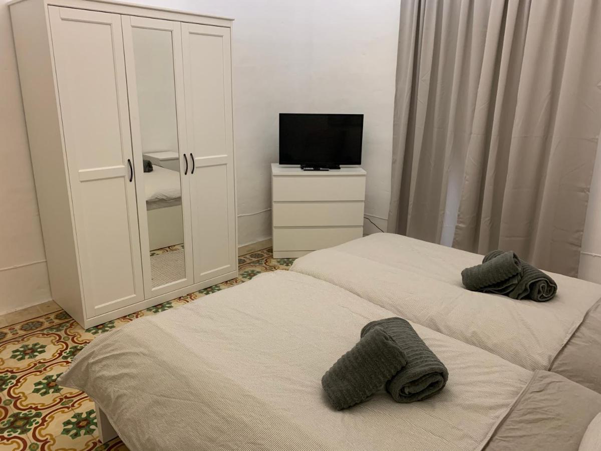 2 Bedroom Apartment In The Centre Of Валета Екстериор снимка